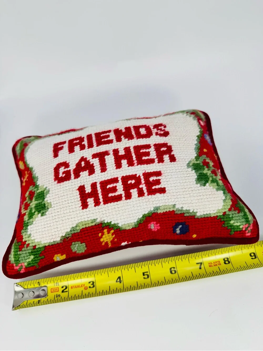 Needlepoint Christmas Holiday Throw Pillow 8